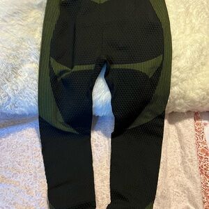 Stylish Black and Green Leggings